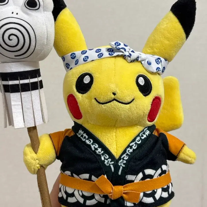[BUNJANG] Pokemon Tokyo DX Limited Firefighter Pikachu Plush / 포켓몬스터 도쿄DX 한정 소방관 피카츄 인형