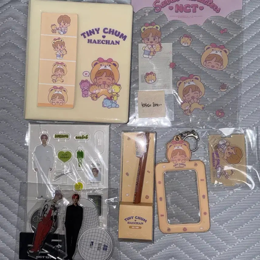 [BUNJANG] NCT Haechan Tiny Charm Sanrio Exhibition Bundle Set / 엔시티 해찬 굿즈 일괄 양도 타이니참 산리오,전시회