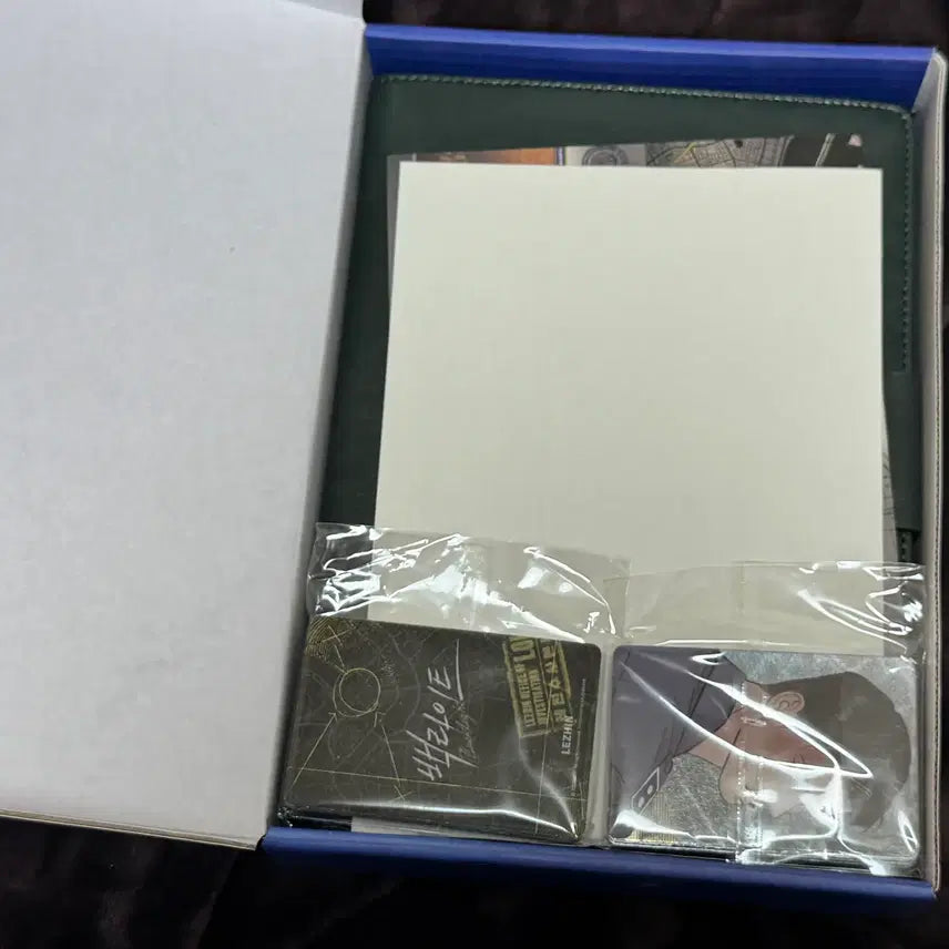 [BUNJANG] Morning Has Broken Resin Illustration Book / 2025 아밝 사건수첩패키지 아침이 밝았습니다 레진 레진코믹스 팝업스토어 팝업