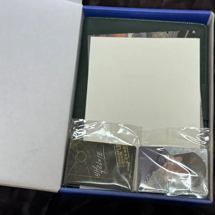 [BUNJANG] Morning Has Broken Resin Illustration Book / 2025 아밝 사건수첩패키지 아침이 밝았습니다 레진 레진코믹스 팝업스토어 팝업