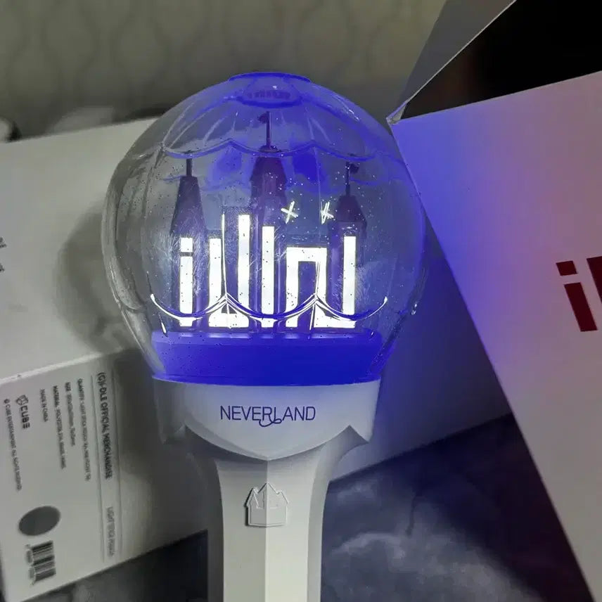 [BUNJANG] (G)I-DLE Lightstick Version 2 &amp; Pouch Set / 아이들 응원봉 버전2 + 응원봉 파우치 세트