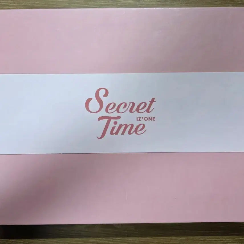 [BUNJANG] IZ*ONE Secret Time Photobook / 아이즈원 시크릿타임 Secret Time 화보집