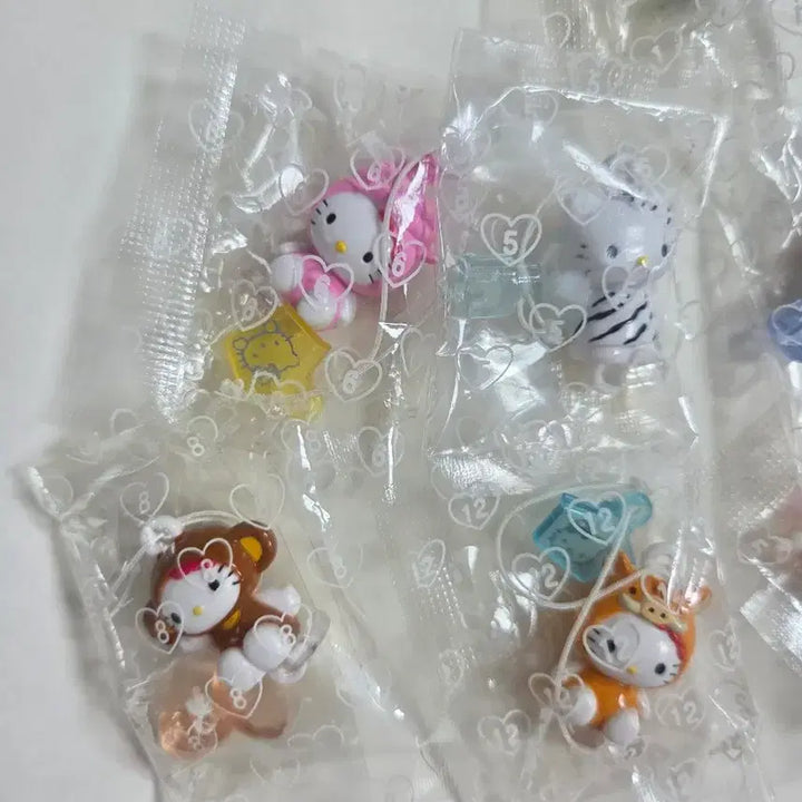 [BUNJANG] Classic Kitty Zodiac Animal Figurine Strap / 개별)고전키티 줄줄이 스트랩 십이지신 피규어 스트랩 고전키티 동물