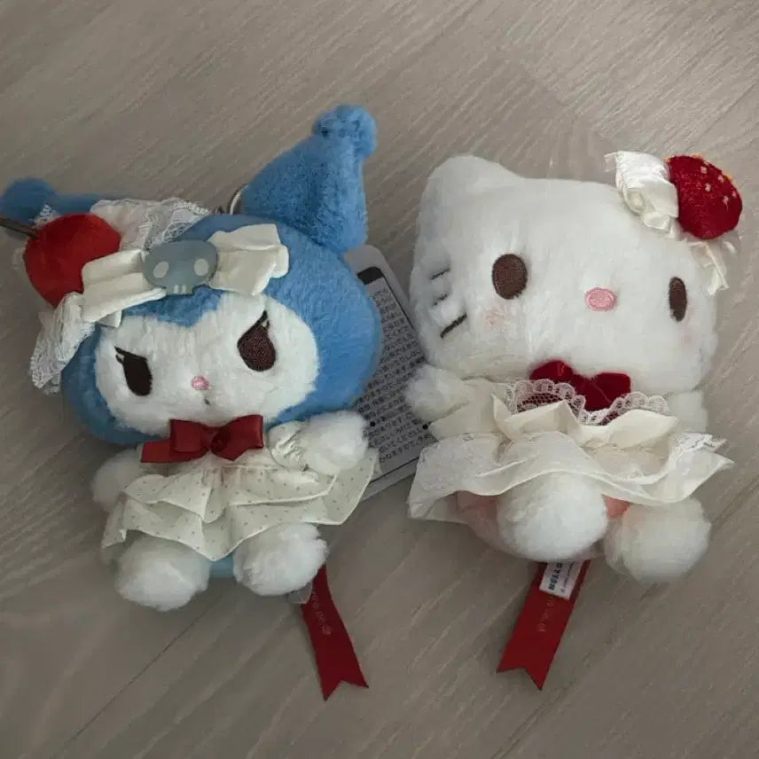 [BUNJANG] Sanrio Sweet Cake Kuromi Kitty Bundle / 산리오 스위트케이크 쿠로미 키티 팝니다