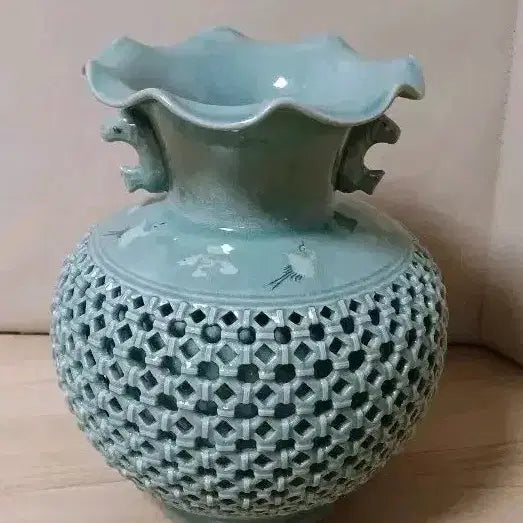 [BUNJANG] Bonghak Ahn Byung-ryun Celadon Double Openwork Vase / 1세대 거장 봉학 안병린 작가 청자 이중 투각 화병