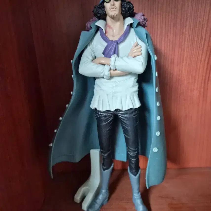 [BUNJANG] One Piece Kuzan &amp; Garp Figure Bundle Set / (배송비 포함) 원피스 쿠잔, 거프 피규어 일괄 판매합니다.