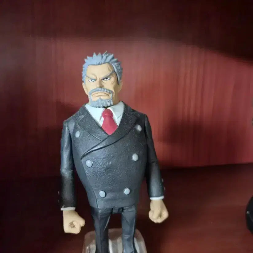 [BUNJANG] One Piece Kuzan &amp; Garp Figure Bundle Set / (배송비 포함) 원피스 쿠잔, 거프 피규어 일괄 판매합니다.