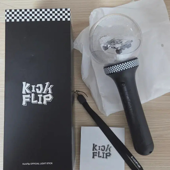 [SOLD OUT] 킥플립 응원봉