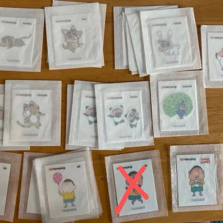 [BUNJANG] Samyang Jjanggu Picnic Sticker Set / 피크닉 삼양짱구 띠부씰 교환/판매