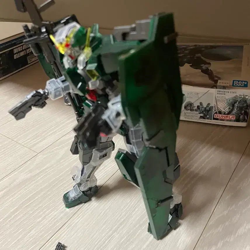 [BUNJANG] Bandai Master Grade (MG) Gundam Dynames Clear Ver. Model Kit / 건담 mg 듀나메스 클리어 조립