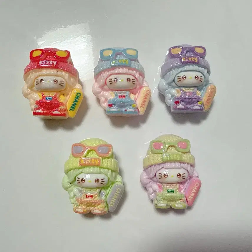 [BUNJANG] Chanel Board Kitty Figure Set (5 Types) / 샤넬 보드 키티 피규어 5종 세트
