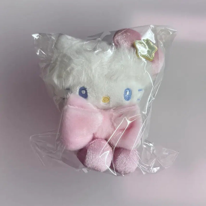 [BUNJANG] Kirakira Sparkling Winter Kitty Mascot / 키라키라 반짝반짝 윈터 키티 마스코트