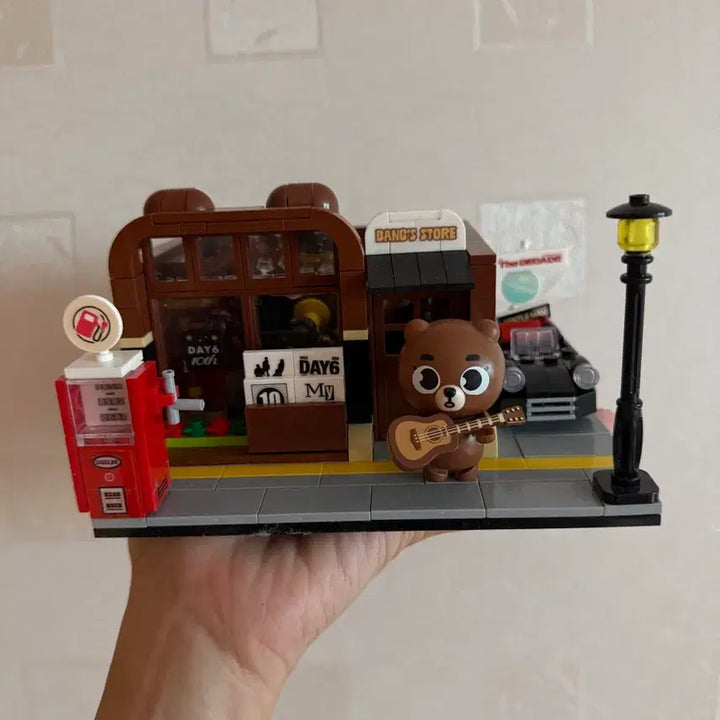 [BUNJANG] DAY6 DANIMALS Lego Block MD / DAY6 데이식스 데니멀즈 레고 블럭 엠디 방이 판매