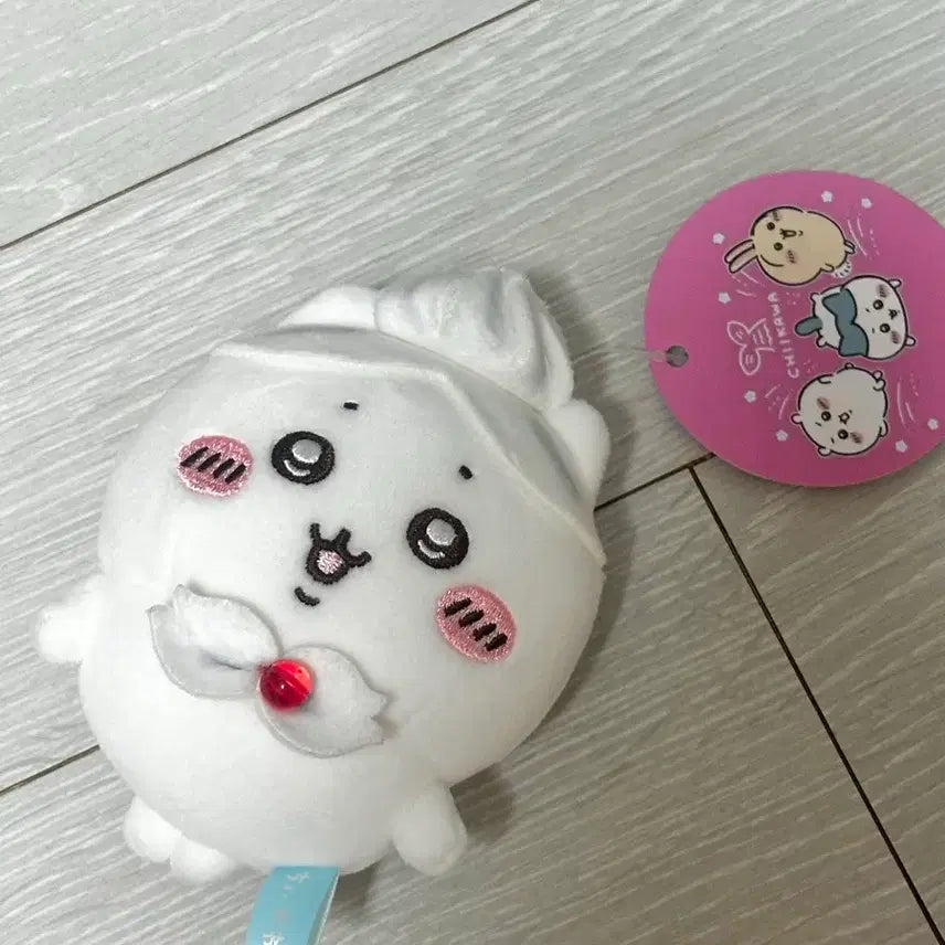 [BUNJANG] Cheekawa Hachware Cream Birthday Plush Charm / 먼작귀 치이카와 생크림 생일 휘핑 하치와레 인형 키링