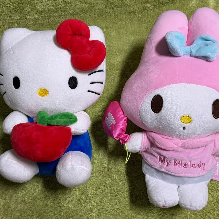 [BUNJANG] Sanrio My Melody &amp; Hello Kitty Plush Dolls / 정품 마이멜로디 &amp; 키티 인형 새상품