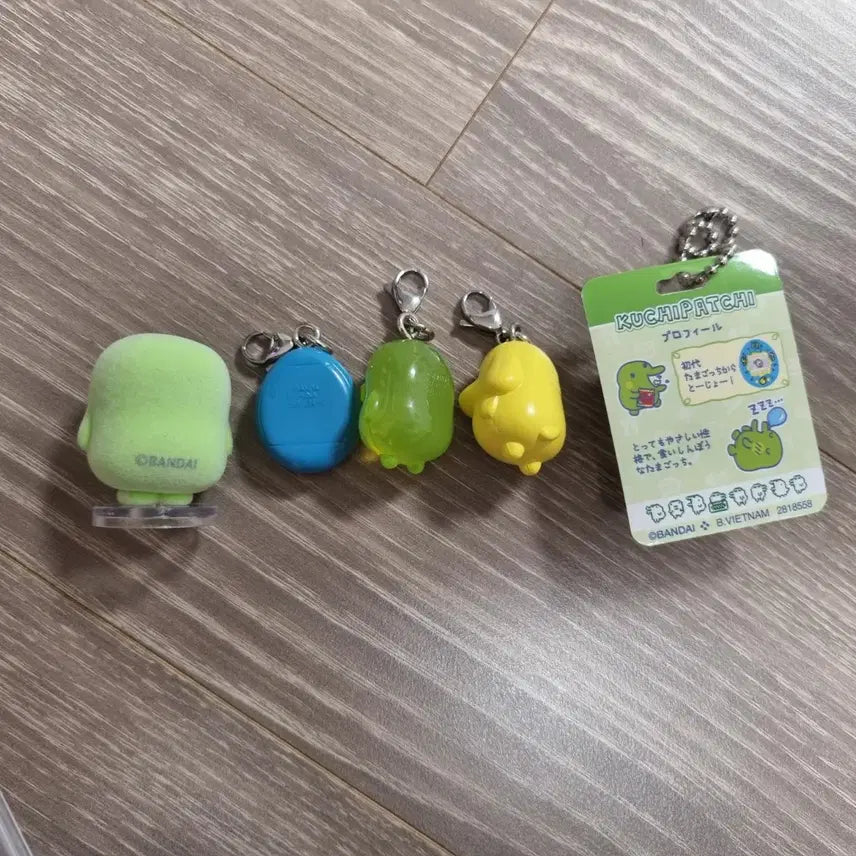 [BUNJANG] Tamagotchi Kuchipatchi Gachapon Bundle Set / 다마고치 구치파치 주댕치 가챠 일괄+포카 홀더