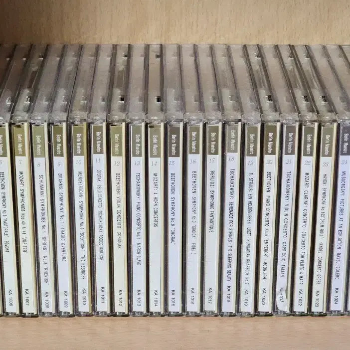[BUNJANG] Berlin Maestro Karajan Gold Classic CD 30-Disc Full Set / Berlin Maestro(베를린 마에스트로) 클래식 CD 30장 풀세트입니다. (베토벤, 모차르트, 바흐 등)