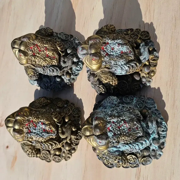 [BUNJANG] Antique Brass Three-Legged Toad Ornament Set (4 Pieces) / 황동 삼족 두꺼비 장식 4개 세트