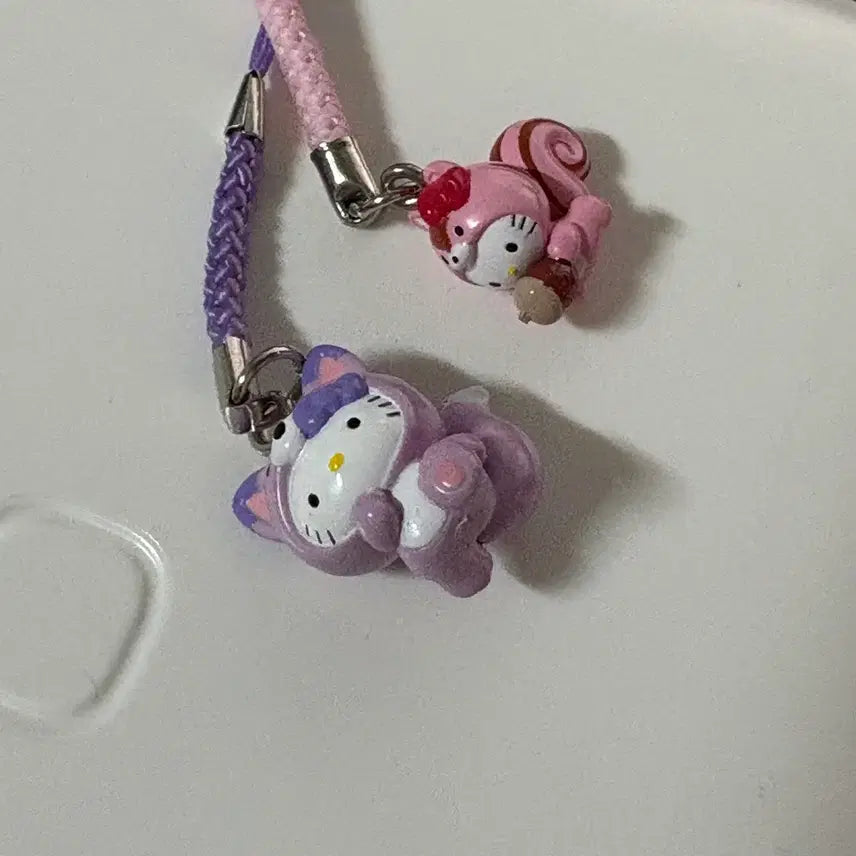 [BUNJANG] Sanrio Kitty "Running Fox" &amp; "Squirrel Acorn" Straps Set / 실사용) 달리는 여우 키티스트랩 및 다람쥐 도토리 키티스트랩