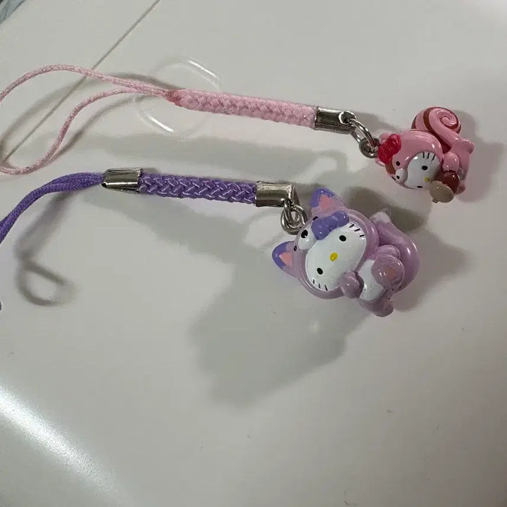 [BUNJANG] Sanrio Kitty "Running Fox" &amp; "Squirrel Acorn" Straps Set / 실사용) 달리는 여우 키티스트랩 및 다람쥐 도토리 키티스트랩
