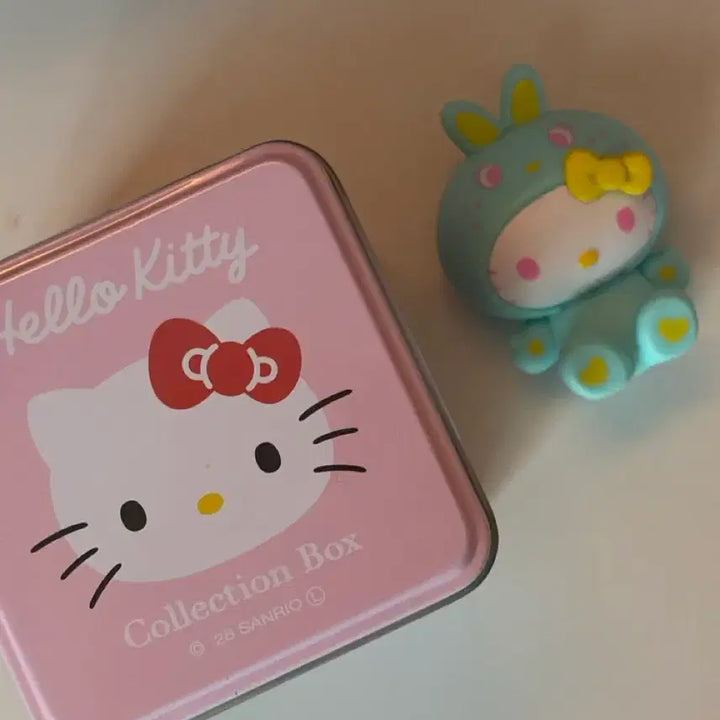 [BUNJANG] Hello Kitty Tin Case Figure Set / 틴케이스 키티 피규어 세트