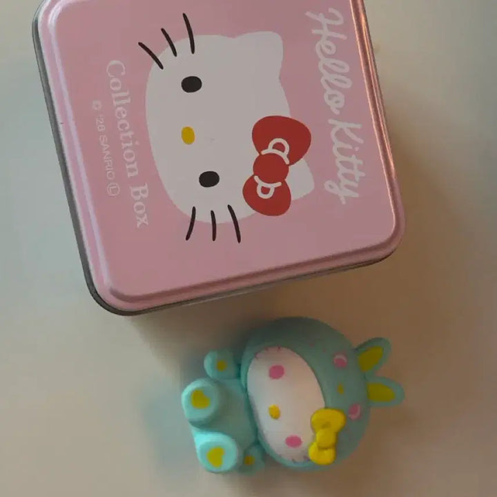 [BUNJANG] Hello Kitty Tin Case Figure Set / 틴케이스 키티 피규어 세트