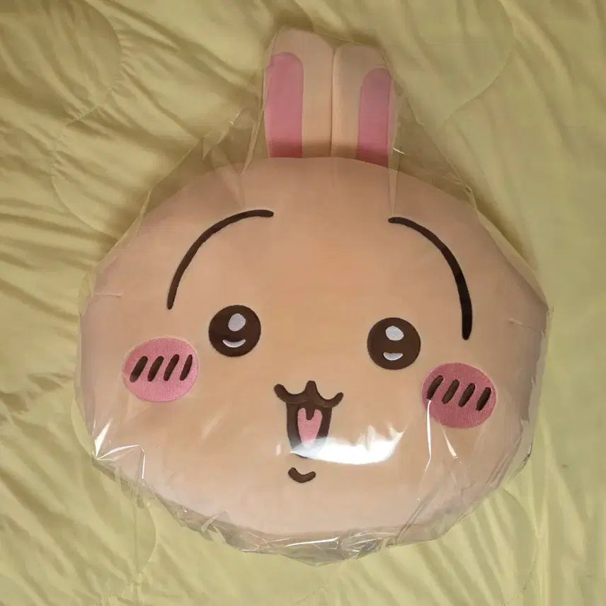 [BUNJANG] Chiikawa Usagi Parade Chewy Face Big Cushion / 우사기 ) 퍼레이드 치이카와 쫀득 페이스 빅 쿠션 먼작귀