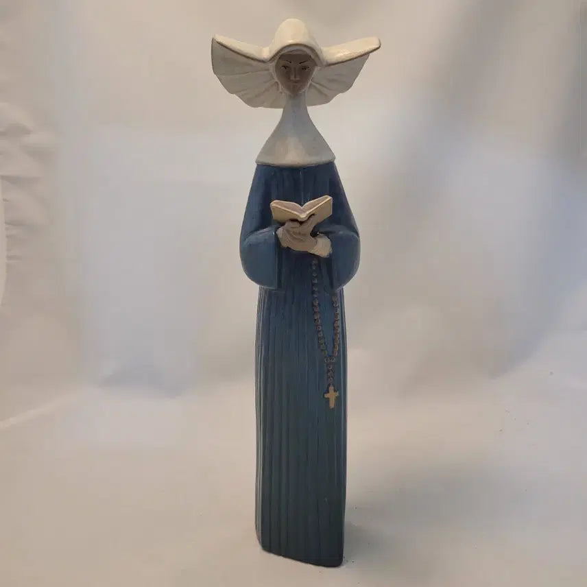 [BUNJANG] Yadro Spain Nun Figurine (Matte) / 스페인 야드로 묵상한 무광 수녀상