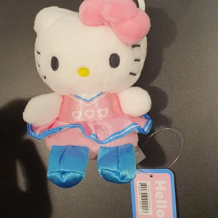 [BUNJANG] Hello Kitty Cheerleader Doll Keychain New / 헬로키티 치어리더 인형 키링 새상품