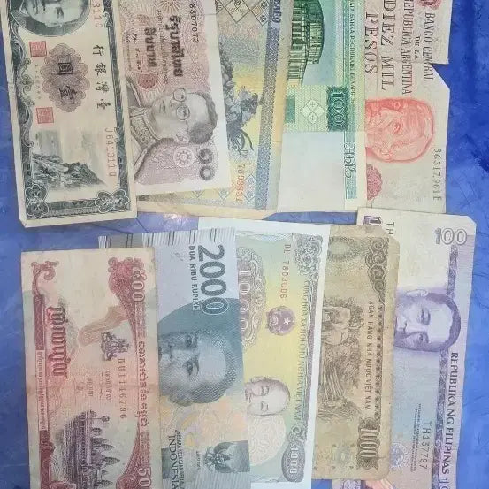[BUNJANG] Vintage World Banknotes Bundle - Rare Old Currency Collection / 신권보다귀한 빈티지 세계 각국 희귀 구권 지폐 일괄 판매 / 외국지폐 수집용