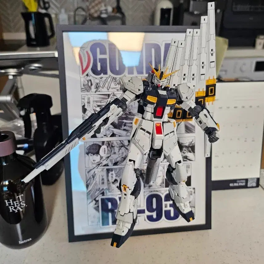 [BUNJANG] Bandai RG RX-93 Nu Gundam Display Frame Model Kit / 반다이 rg RX-93 뉴건담 액자포함 판매합니다