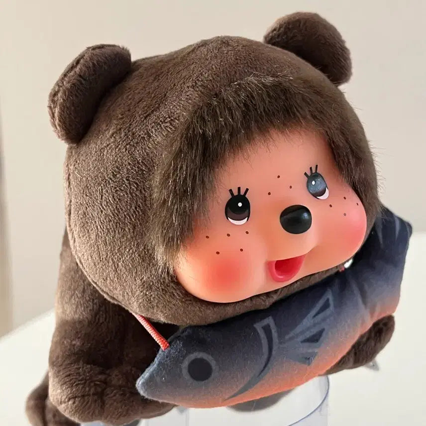 [BUNJANG] Hokkaido Limited Bear Monchhichi with Salmon / 홋카이도 연어 곰 몬치치