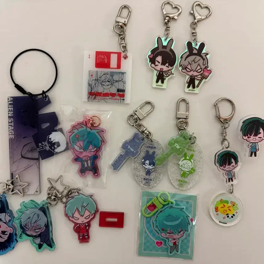 [BUNJANG] A.C.E Ivan Till Keyring &amp; Clip Bundle Set / 덤/일괄/판매) 에이스테 이반 틸 키링 (그리고 클립)