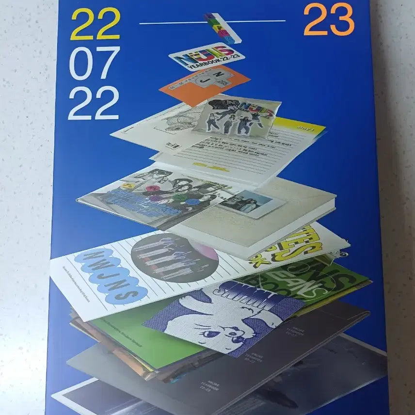 [BUNJANG] NewJeans Yearbook Photocard Bundle Set / 뉴진스 이어북 포카포함 풀구성