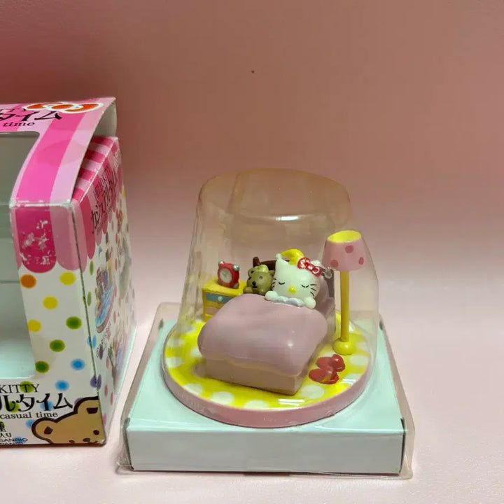 [BUNJANG] Hello Kitty Casual Time Figure / 헬로키티 캐쥬얼타임 피규어