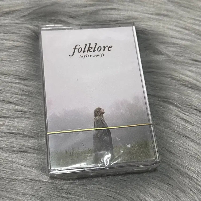 [BUNJANG] Taylor Swift "Folklore" 8th Album Cassette Tape / 테일러 스위프트 정규 8집 앨범 folklore 카세트 테이프
