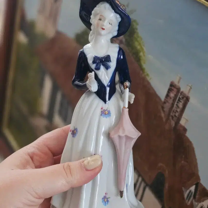 [BUNJANG] Ceramic Female Doll Figurine / 도자기 여성 인형 피겨린
