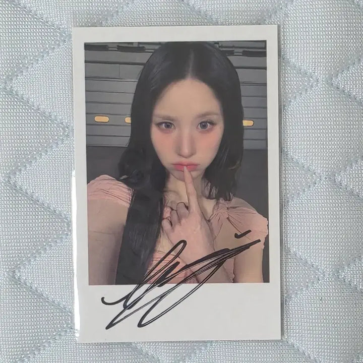 [BUNJANG] ARTMS HeeJin Icarus Studio Signed Photocard / ARTMS 희진 이카루스 공방 싸인포카