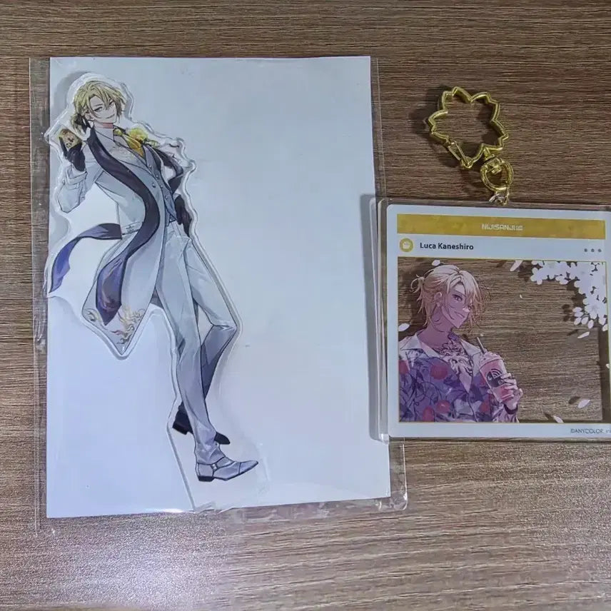 [BUNJANG] LUCAS KANESHIRO Acrylic Stand + Keyring + Photocard / 루카 카네시로 아크릴 스탠드 + 키링, 포카