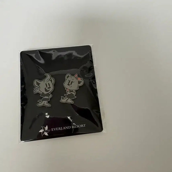 [BUNJANG] Everland Limited Edition Badge / 에버랜드 한정판 뱃지