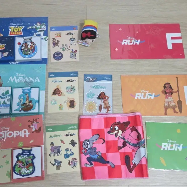 [BUNJANG] Disney Run Virtual Medal 3-Set / 디즈니런 버추얼 메달 3종 세트