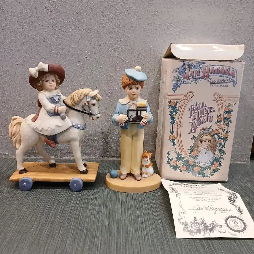 [BUNJANG] Jan Hagara Figurines Set (Boy &amp; Girl) / 잔헤가라 피겨린2개세트