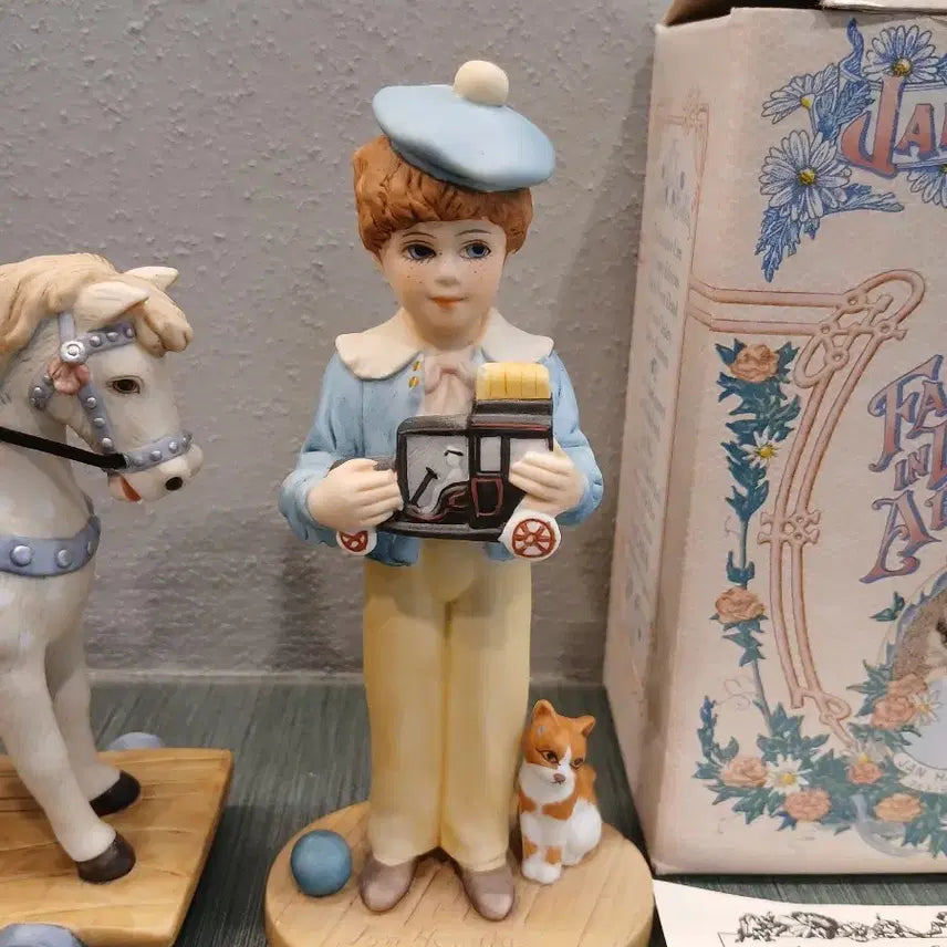 [BUNJANG] Jan Hagara Figurines Set (Boy &amp; Girl) / 잔헤가라 피겨린2개세트