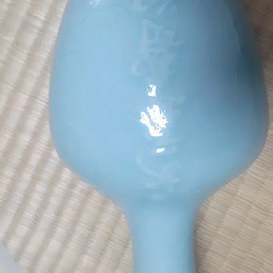 [BUNJANG] Clear Celadon Oval Vase with Floral Pattern / 투명 꽃무늬 청자 꽃병 타원형