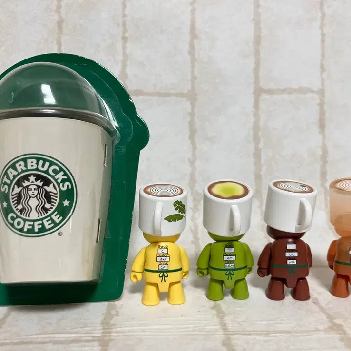[BUNJANG] Starbucks x Qee 1st Edition 4-Piece Set / 스타벅스 퀴 qee 큐이 1탄 종세트