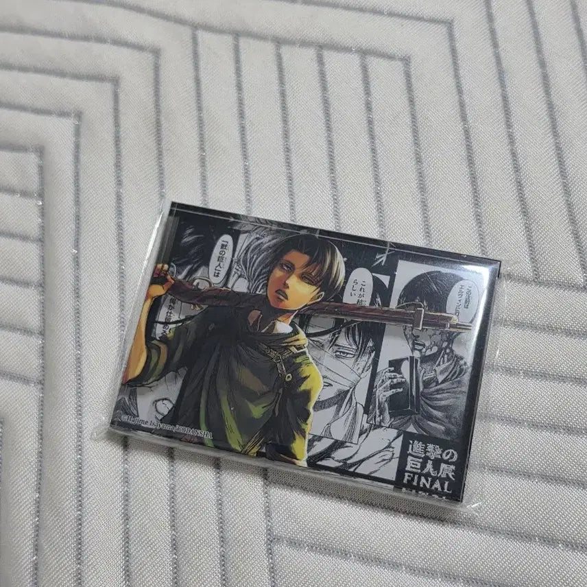 [BUNJANG] Attack on Titan Levi Acrylic Block (Sealed) / [미개봉] 진격의 거인 전시회 리바이 아크릴 블록