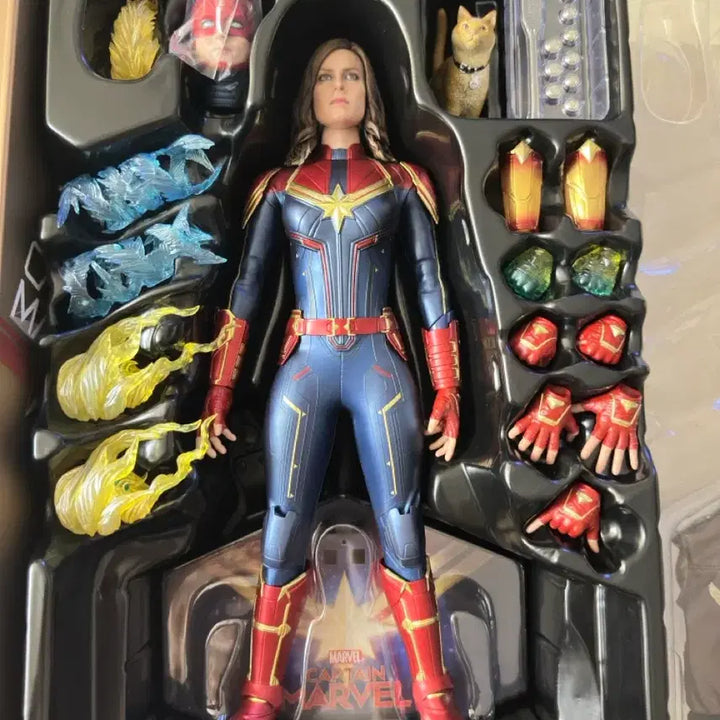 [BUNJANG] Hot Toys Captain Marvel Deluxe Version Unsealed / 핫토이  캡틴 마블 디럭스 버전 개봉 팝니다.