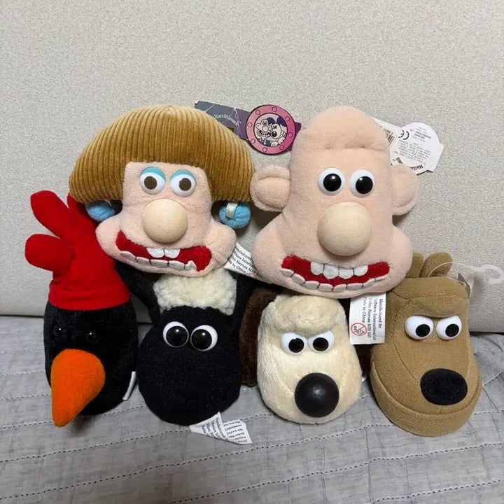 [BUNJANG] Wallace &amp; Gromit Face Plush Magnet and Metal Plate Set / 월레스와 그로밋 얼굴 인형 자석,철제판 세트