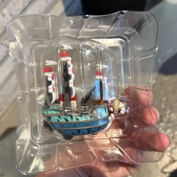 [BUNJANG] Pop Mart One Piece Pirate Ship (Navy HQ.3) Figure / 팝마트 원피스 해적선 (해군 HQ.3)