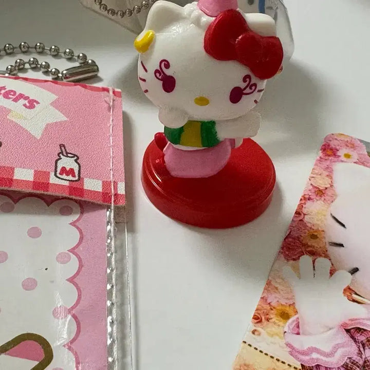 [BUNJANG] Sanrio Kitty Bundle Set (Strap, Gacha, Choco Egg, Puroland Photocard) / 산리오 키티 일괄 (스트랩, 가챠, 초코에그, 퓨로랜드 포카)